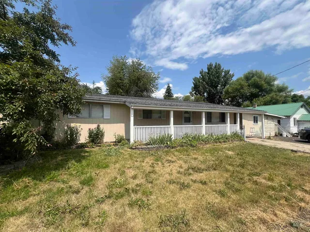 $315,000 | 908 13th Street, Kamiah, ID 83536
