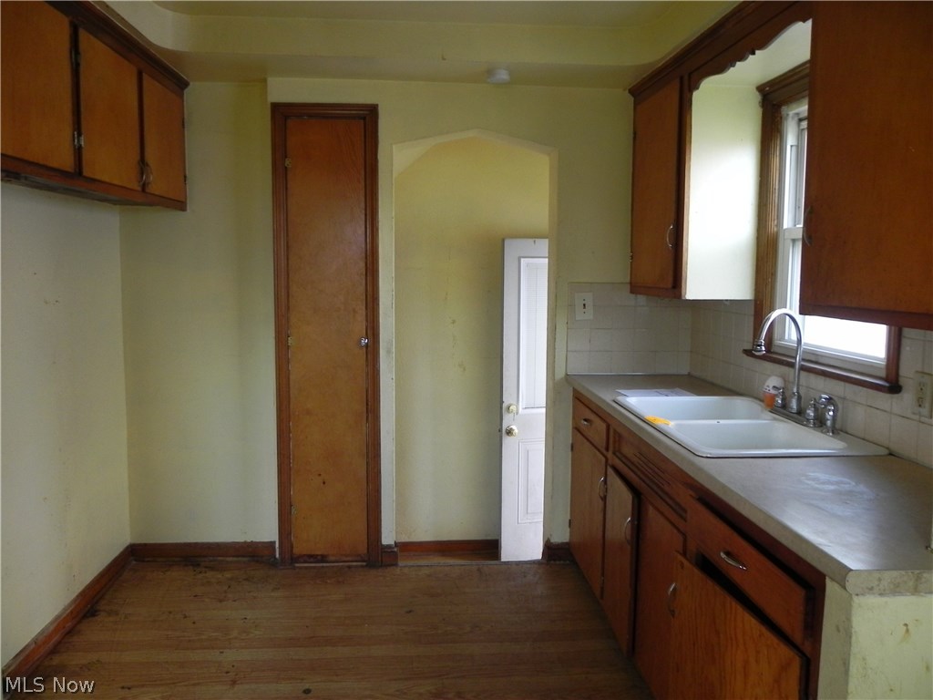 20100 Libby Road Maple Heights, OH 44137 - Photo 3 of 10 Gallery Image 3