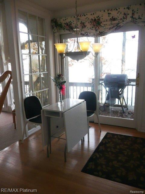 4115 Cordley Lake Road Pinckney, MI 48169 - Photo 8 of 23 Breakfast Nook