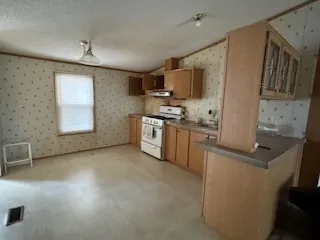 $75,000 | 44 Norwich Avenue, Norwich, CT 06360