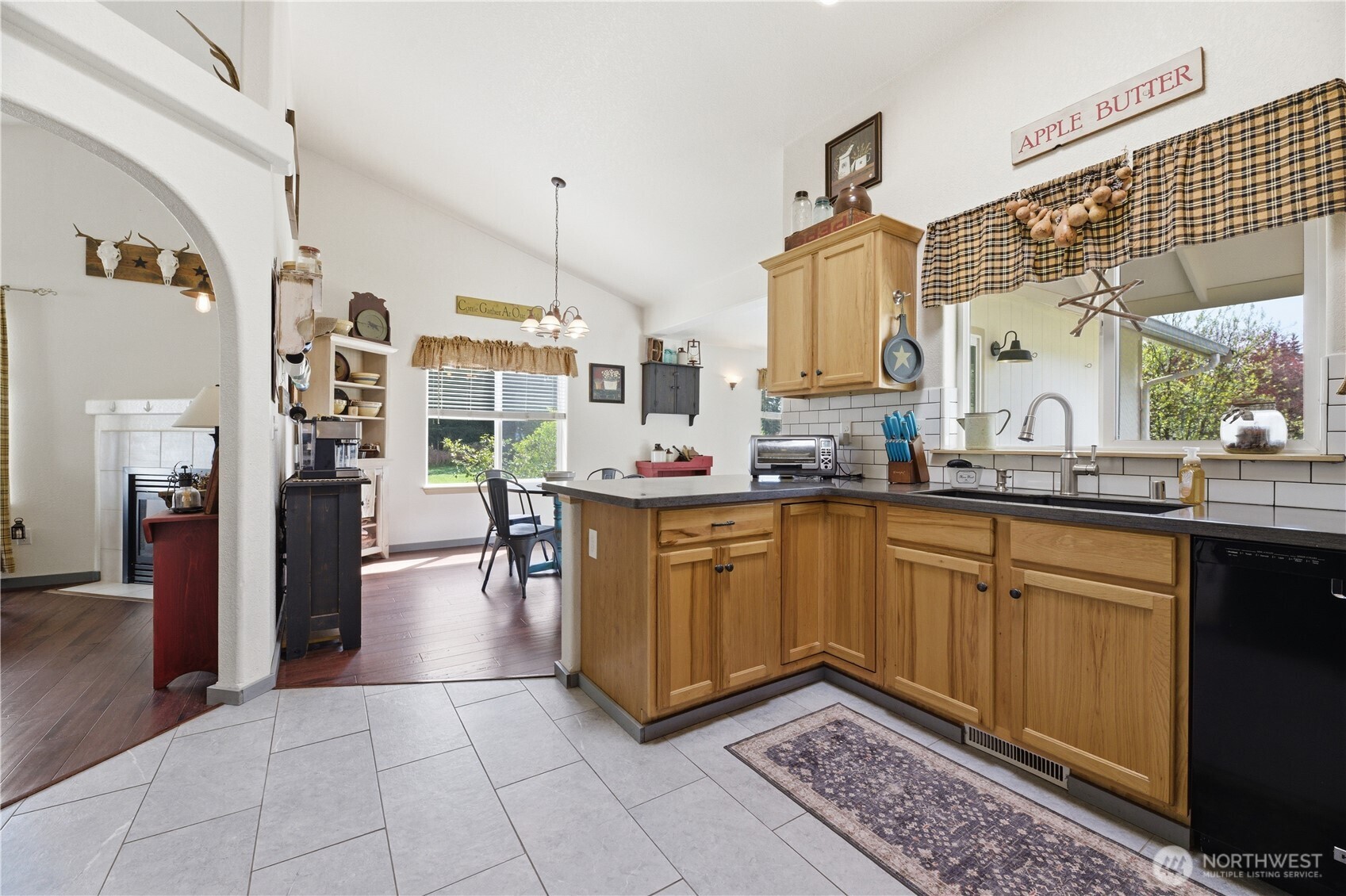 9227 176th Avenue Southwest Rochester, WA 98579 - Photo 13 of 40