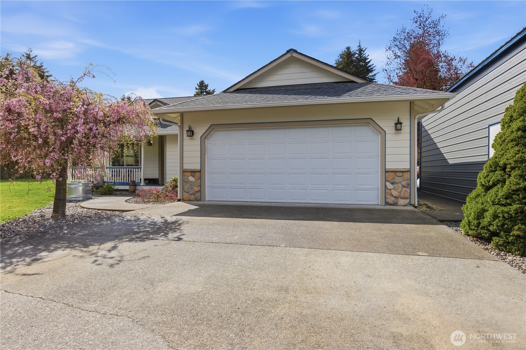 9227 176th Avenue Southwest Rochester, WA 98579 - Photo 3 of 40