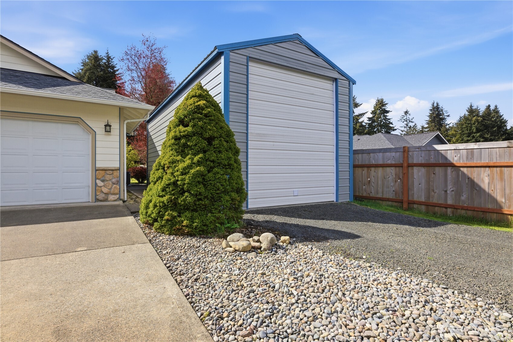 9227 176th Avenue Southwest Rochester, WA 98579 - Photo 4 of 40