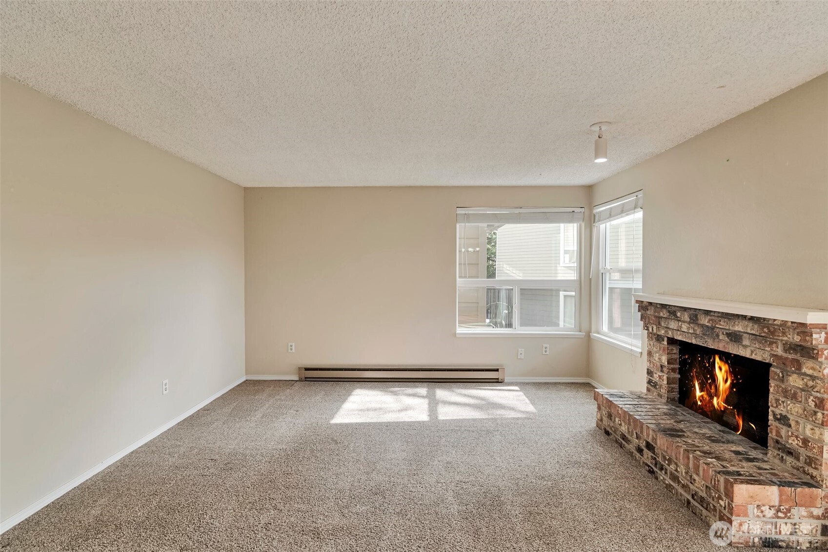 820 Cady Road, Unit B203 Everett, WA 98203 - Photo 4 of 25