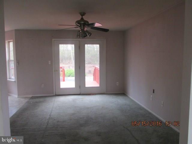 223 Stage Road Tuckerton, NJ 08087 - Photo 4 of 10 Gallery Image 4