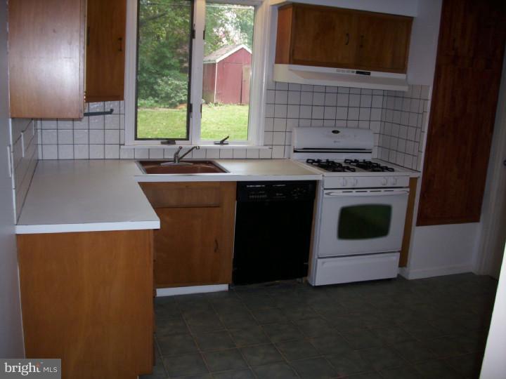 3416 Baldwin Road Huntingdon Valley, PA 19006 - Photo 8 of 21 Gallery Image 8