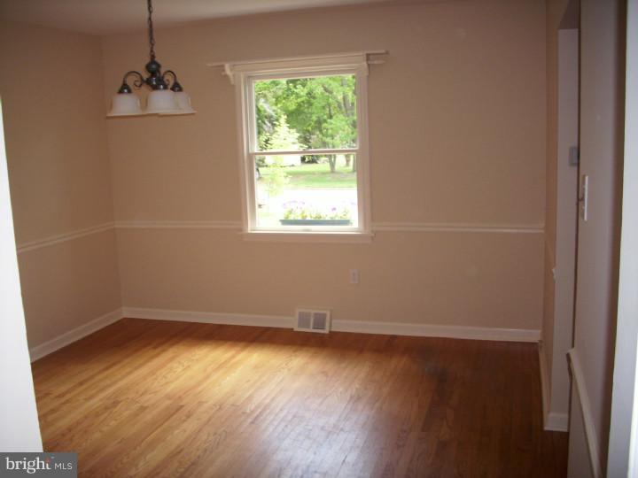 3416 Baldwin Road Huntingdon Valley, PA 19006 - Photo 9 of 21 Gallery Image 9