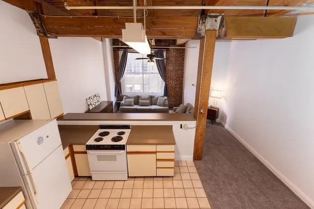 $160,000 | 308 West 8th Street, Unit 409, Kansas City, MO 64105