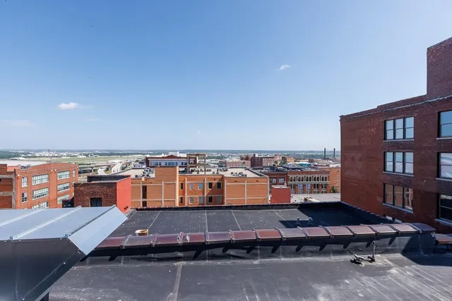 $160,000 | 308 West 8th Street, Unit 409, Kansas City, MO 64105