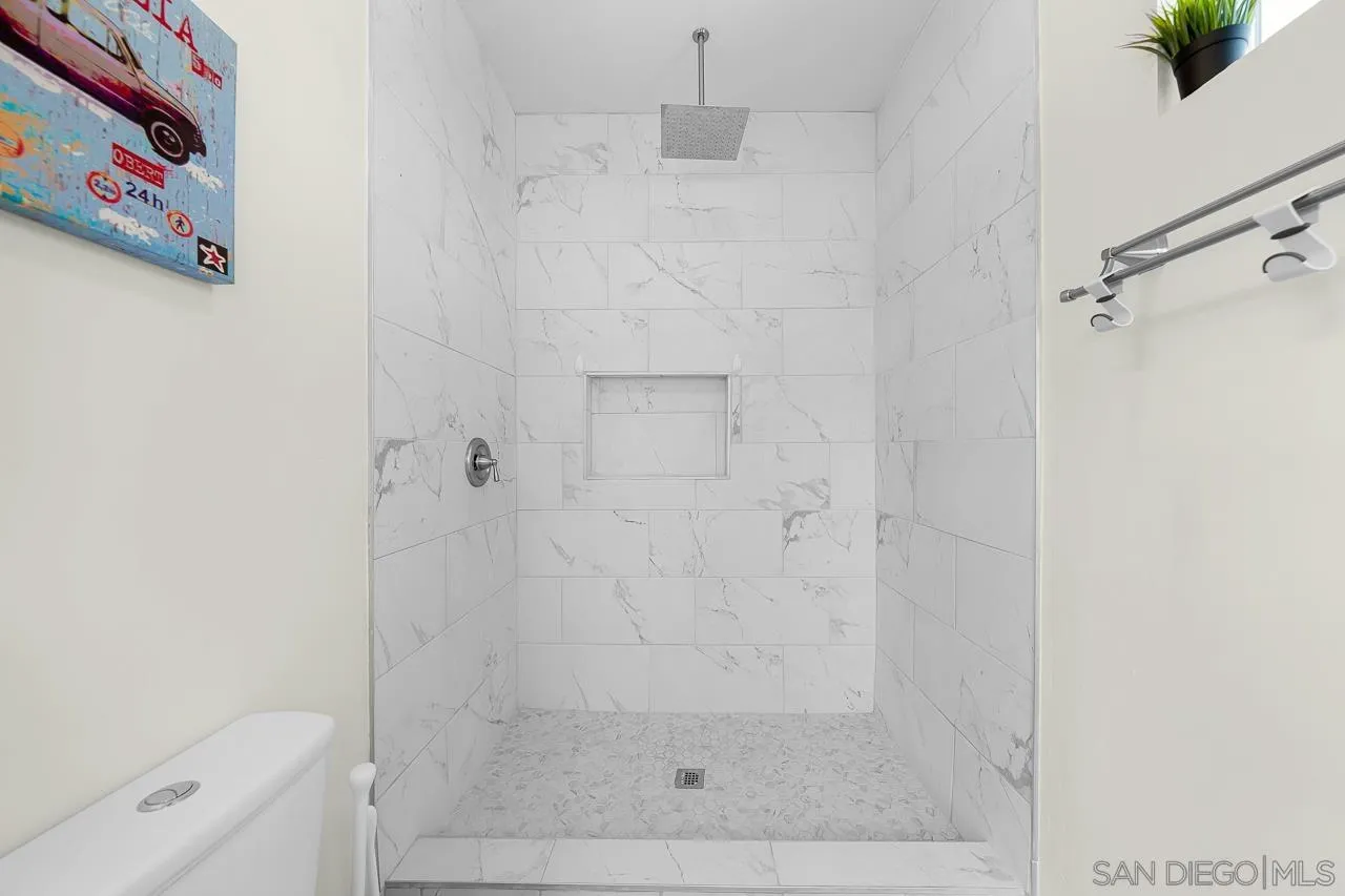 1761 Harvard Street Chula Vista, CA 91913 - Photo 37 of 41 a bathroom with a shower