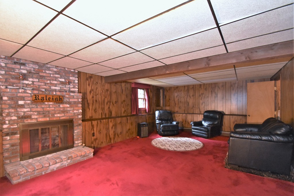 42 Chandler Road Burlington, MA 01803 - Photo 14 of 17 Gallery Image 14