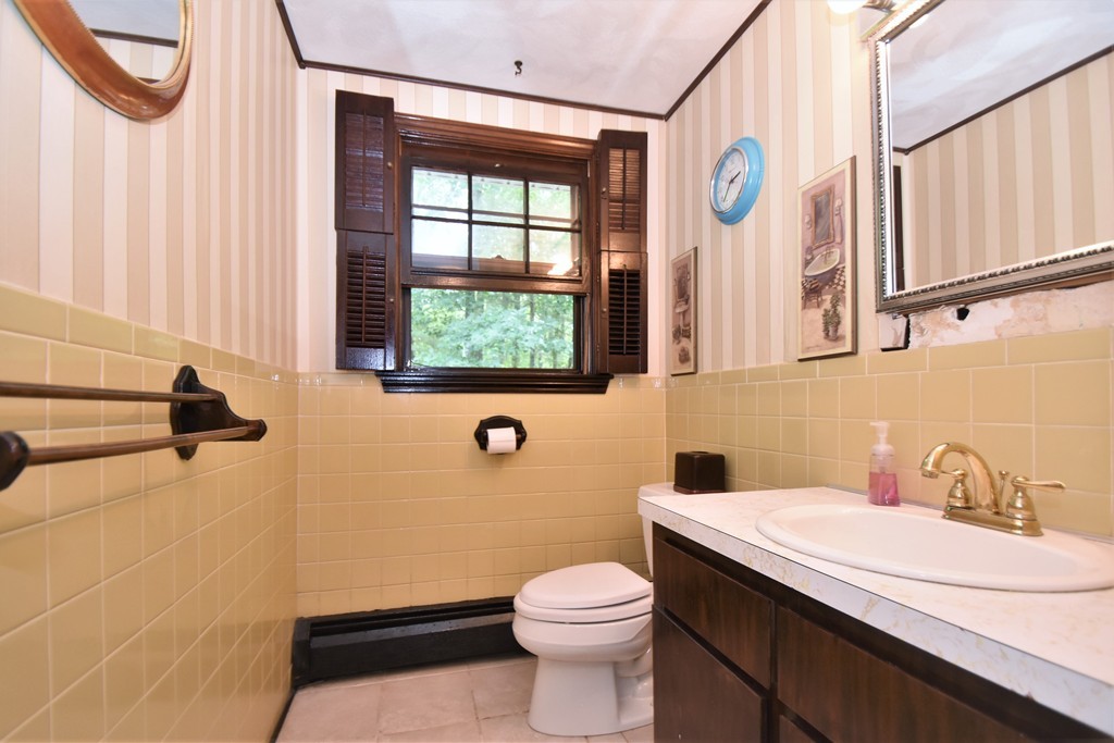 42 Chandler Road Burlington, MA 01803 - Photo 10 of 17 Gallery Image 10
