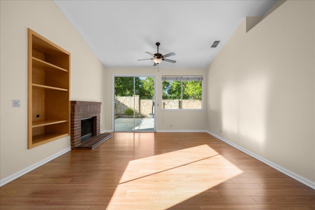 1074 Rathbone Circle Folsom, CA 95630 - Photo 8 of 32