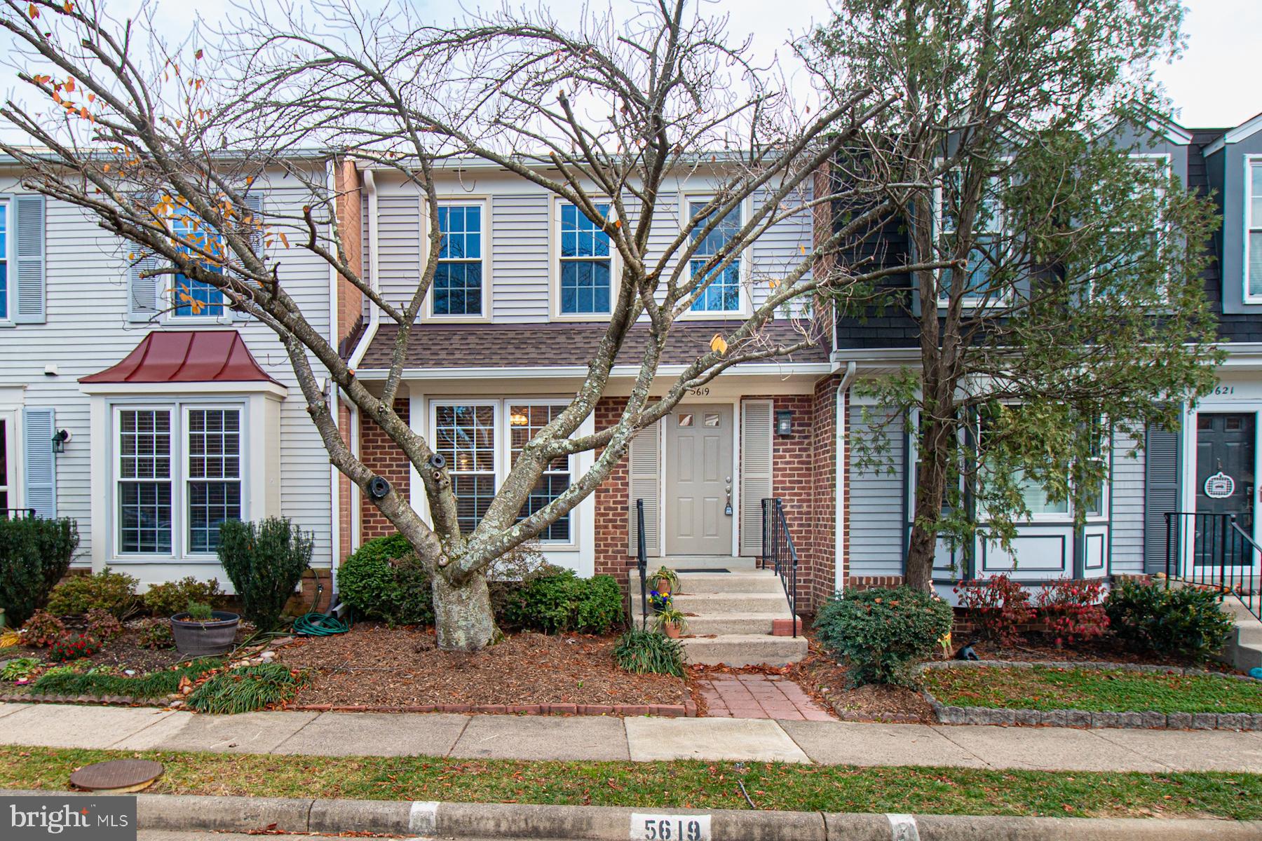 5619 Ridge View Drive Alexandria, VA 22310 - Photo 1 of 36 Blair Model w/fenced yd, rear deck; backs to park