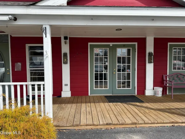 $1,350 | 2 Washington Square, Unit 2, Greenwich, NY 12834