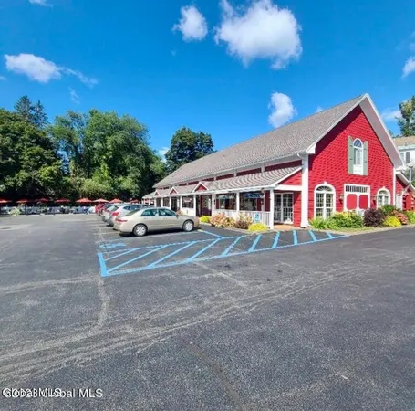 $1,350 | 2 Washington Square, Unit 2, Greenwich, NY 12834