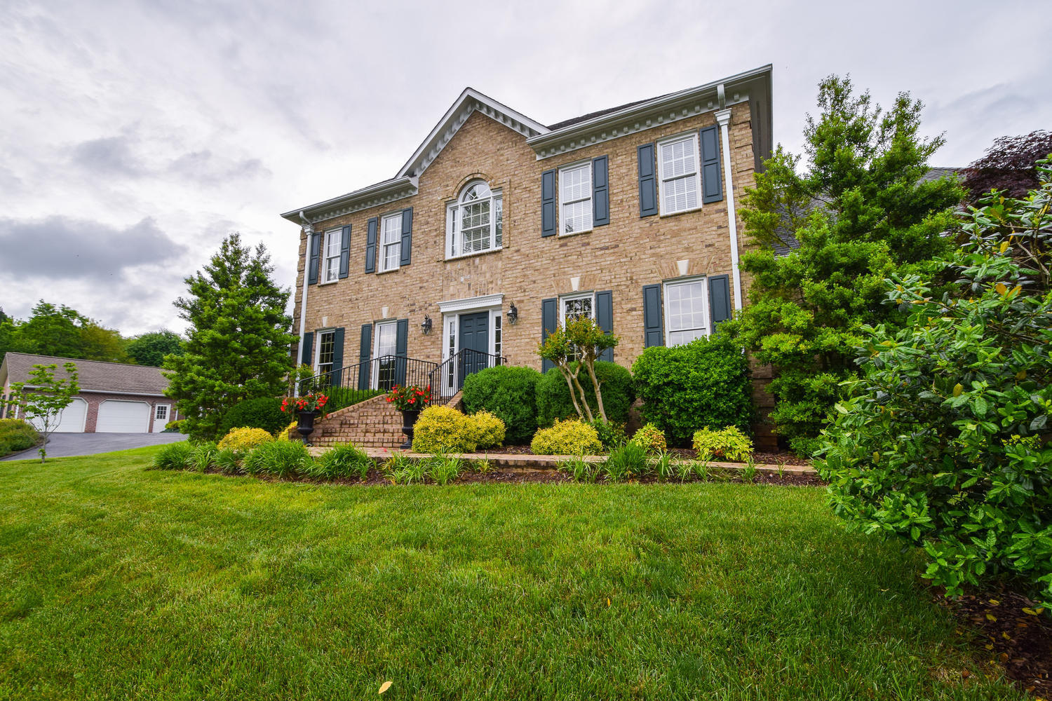 8269 Olsen Road Roanoke, VA 24019 - Photo 23 of 35 8269 Olsen Rd Hollins VA 24019-large-023
