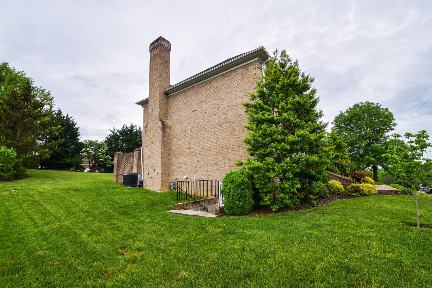 8269 Olsen Road Roanoke, VA 24019 - Photo 27 of 35 8269 Olsen Rd Hollins VA 24019-large-027