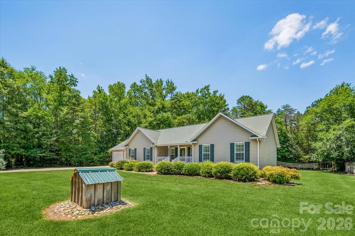 1512 Kinglet Road York, SC 29745 - Photo 4 of 44