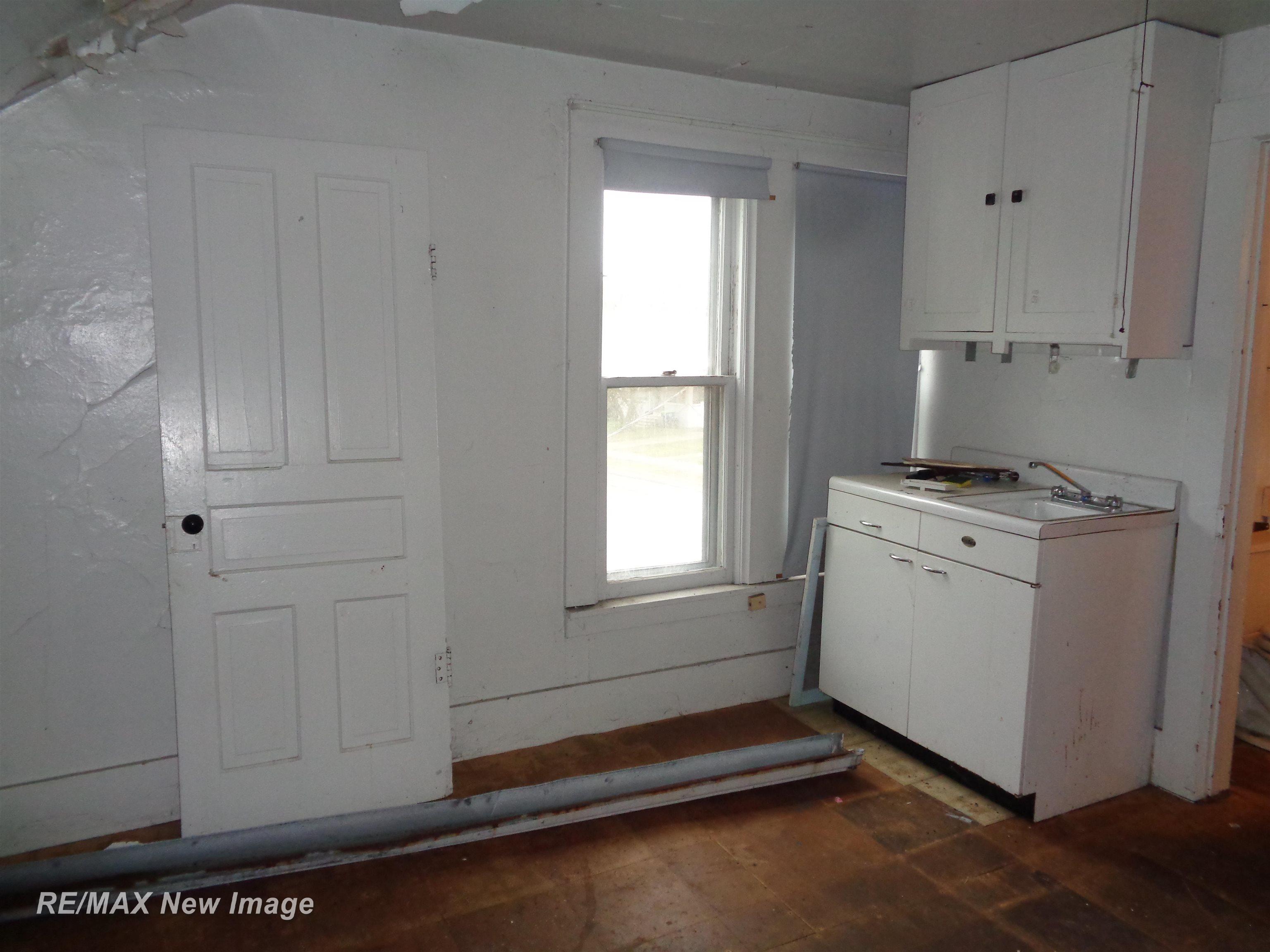 2023 3rd Street Bay City, MI 48708 - Photo 18 of 23 50147431-55c99b3b-9d75-4747-8d44-f1e52abfedca.JPG