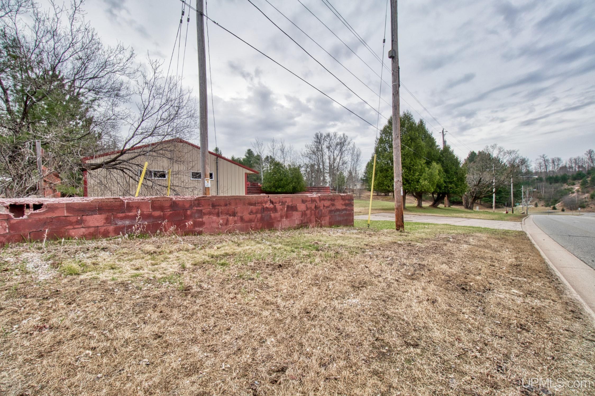 224 Roosevelt Road Niagara, WI 54151 - Photo 18 of 20 Gallery Image 18