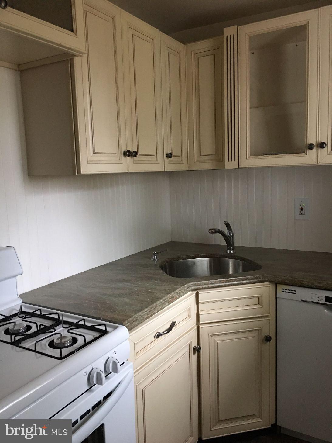 885 North York Road, Unit 5B Warminster, PA 18974 - Photo 4 of 7 Gallery Image 4