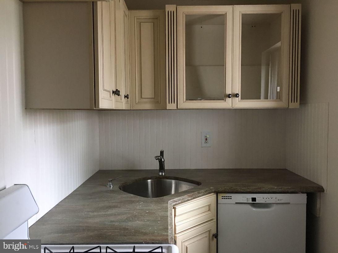 885 North York Road, Unit 5B Warminster, PA 18974 - Photo 5 of 7 Gallery Image 5