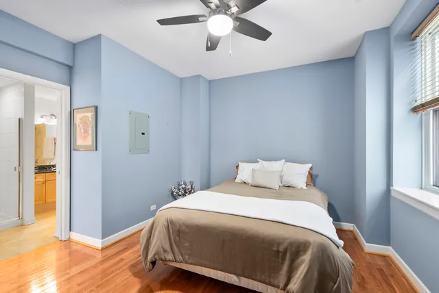 $325,000 | 1636 West Melrose Street, Unit 102, Chicago, IL 60657