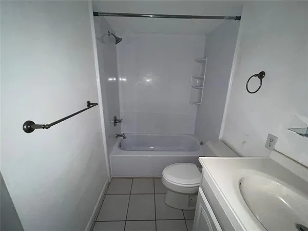 $1,100 | 1015 Southwest 9th Street, Unit D2, Gainesville, FL 32601