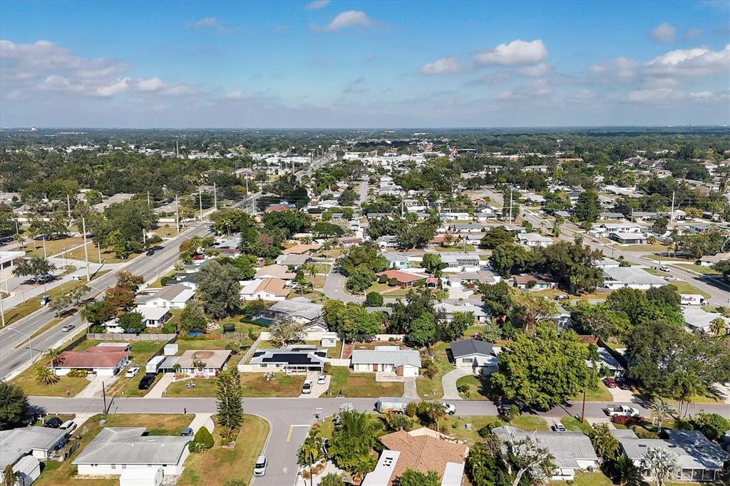 3621 Glen Ridge Lane Sarasota, FL 34233 - Photo 2 of 36