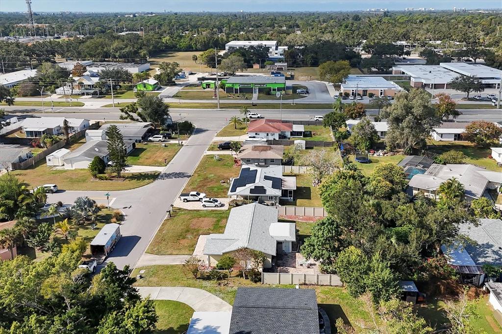 3621 Glen Ridge Lane Sarasota, FL 34233 - Photo 34 of 36 an aerial view of a city with lots of residential buildings