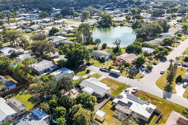 $319,000 | 3621 Glen Ridge Lane, Sarasota, FL 34233