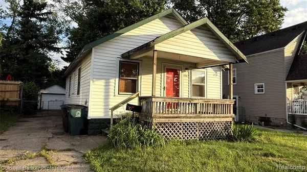 $139,900 | 624 East Saratoga Street, Ferndale, MI 48220