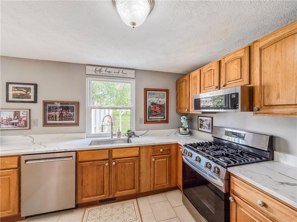 534 Hunters Path Road Bridgeville, PA 15017 - Photo 11 of 41 Gallery Image 11