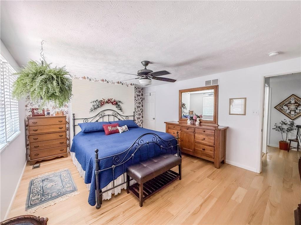 534 Hunters Path Road Bridgeville, PA 15017 - Photo 26 of 41 Gallery Image 26