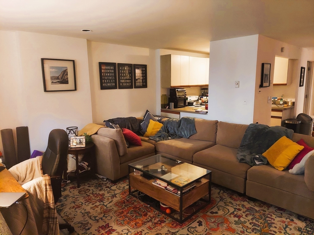 63 Chandler Street, Unit A Boston, MA 02116 - Photo 2 of 9 a living room with furniture
