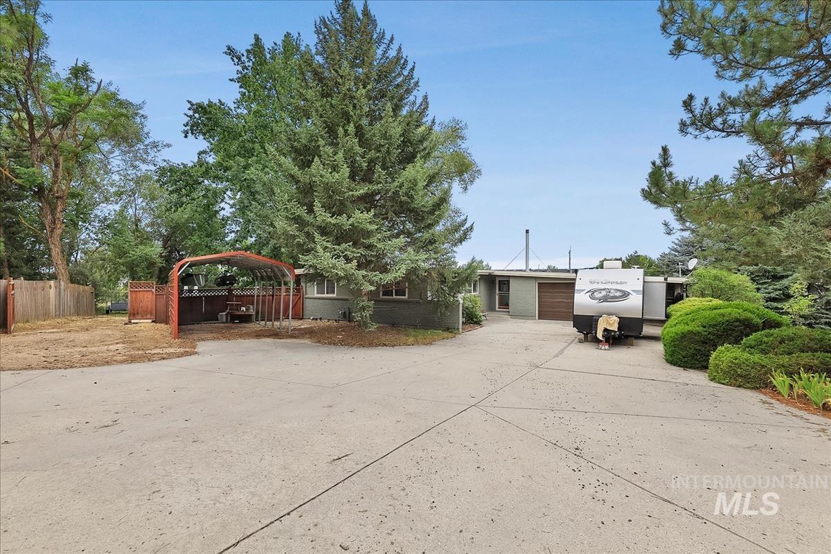 7141 West Hill Road Boise, ID 83714 - Photo 2 of 28 Front house