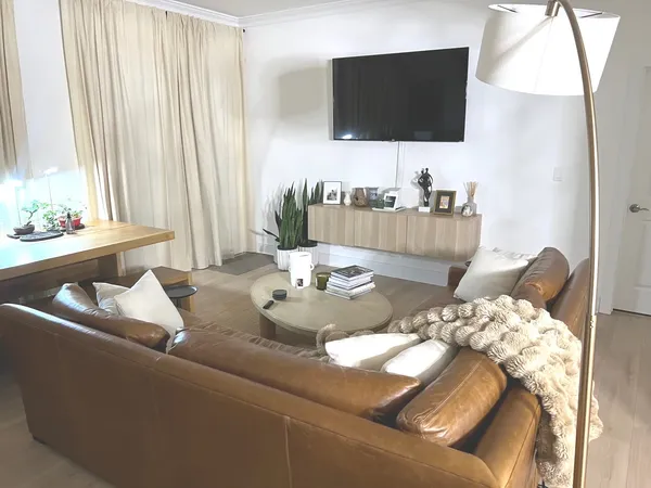 $3,600 | 1930 Sherman Avenue, Unit 1S, Evanston, IL 60201