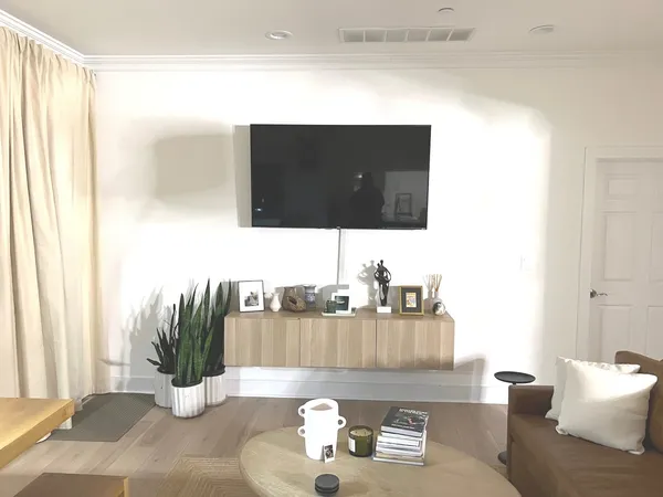 $3,600 | 1930 Sherman Avenue, Unit 1S, Evanston, IL 60201