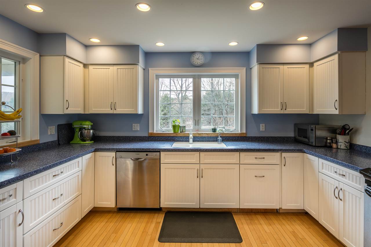 286 Jenneville Road Hartland, VT 05089 - Photo 10 of 40