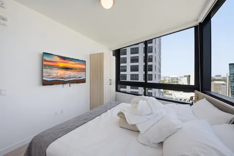 $499,900 | 225 North Miami Avenue, Unit 2002, Miami, FL 33128