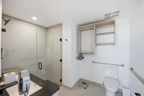 $499,900 | 225 North Miami Avenue, Unit 2002, Miami, FL 33128