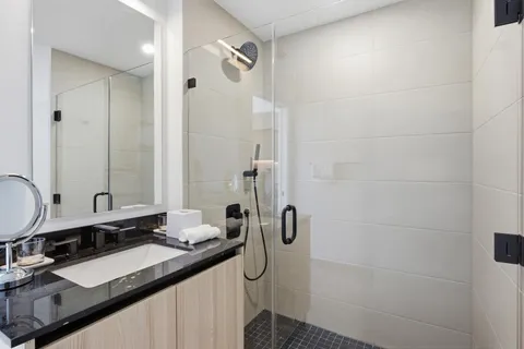 $469,900 | 225 North Miami Avenue, Unit 2002, Miami, FL 33128