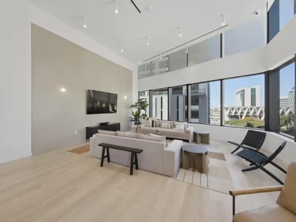 $499,900 | 225 North Miami Avenue, Unit 2002, Miami, FL 33128