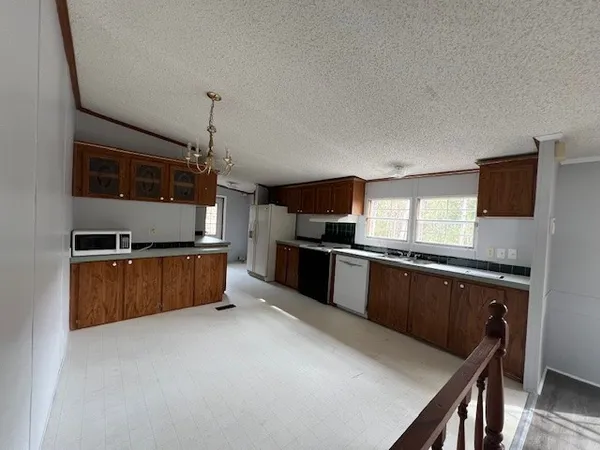 $1,500 | 1345 Bay Street, Darien, GA 31305