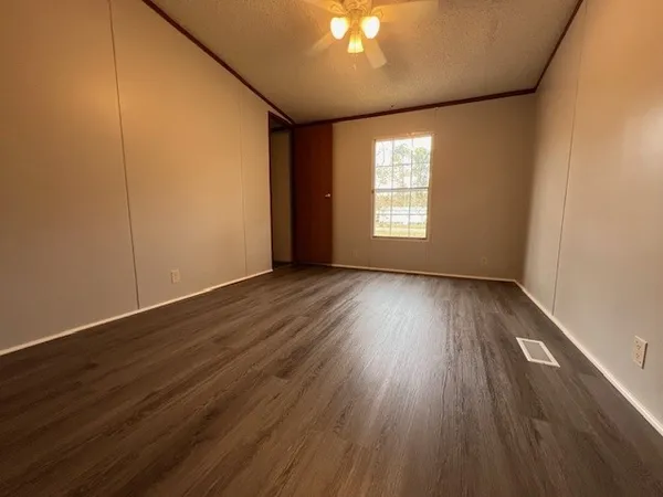 $1,500 | 1345 Bay Street, Darien, GA 31305