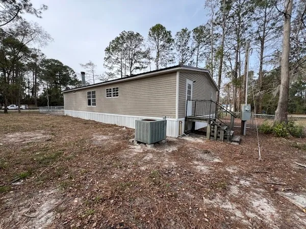 $1,500 | 1345 Bay Street, Darien, GA 31305
