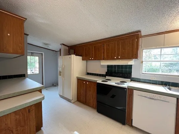 $1,500 | 1345 Bay Street, Darien, GA 31305