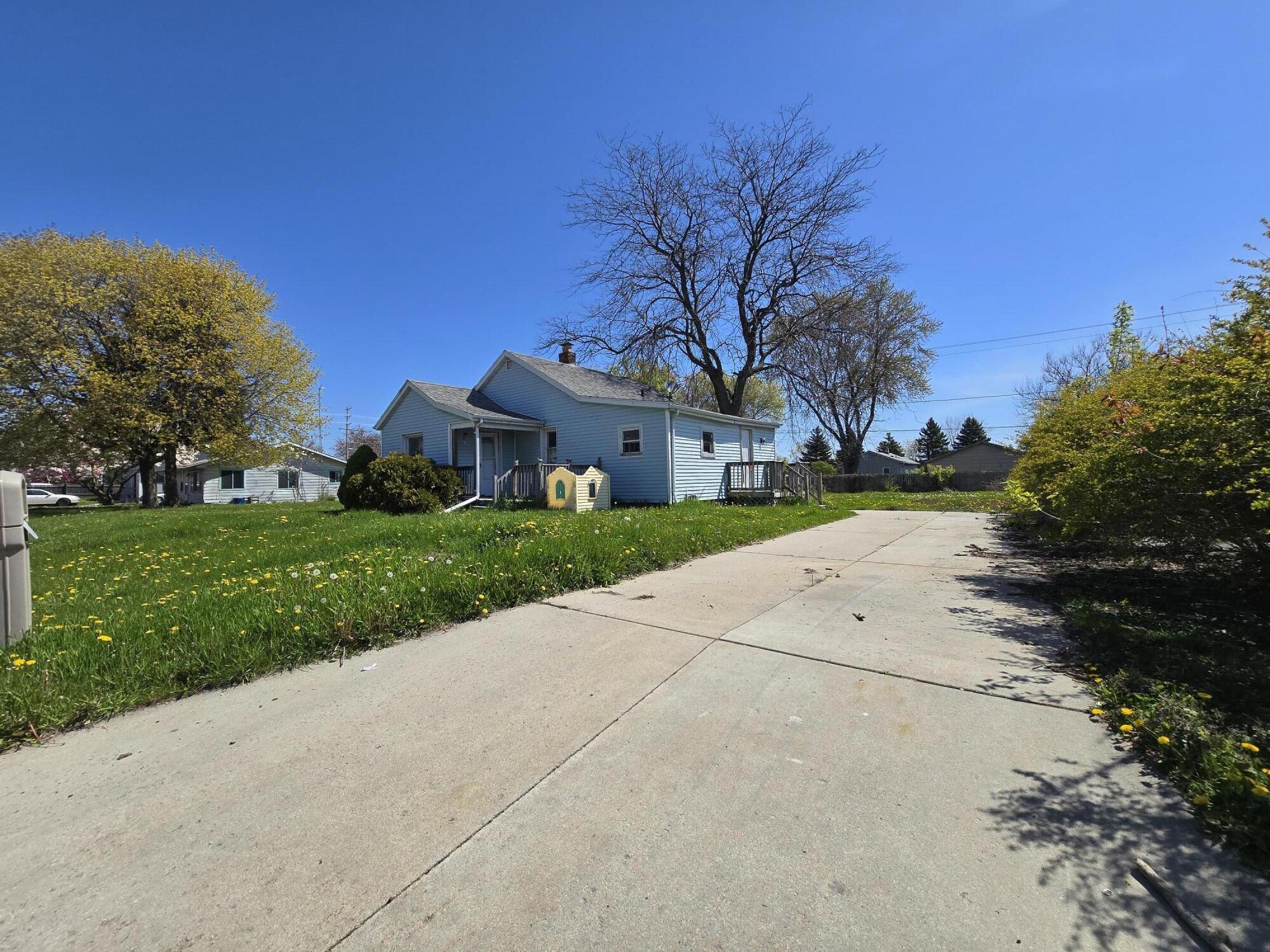 3031 Phillips Avenue Mount Pleasant, WI 53403 - Photo 2 of 5 Front Of Home