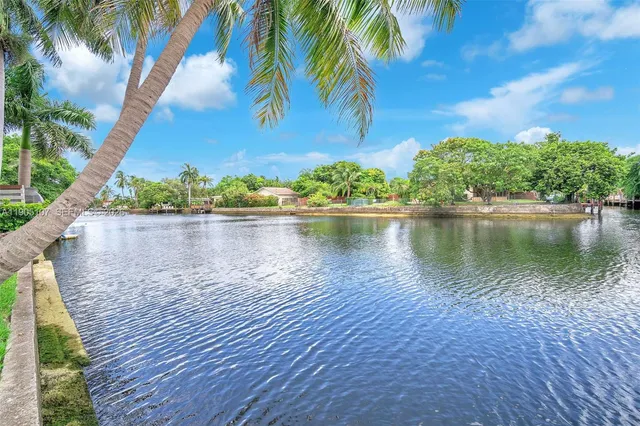 $5,650 | 2702 Scott Street, Hollywood, FL 33020